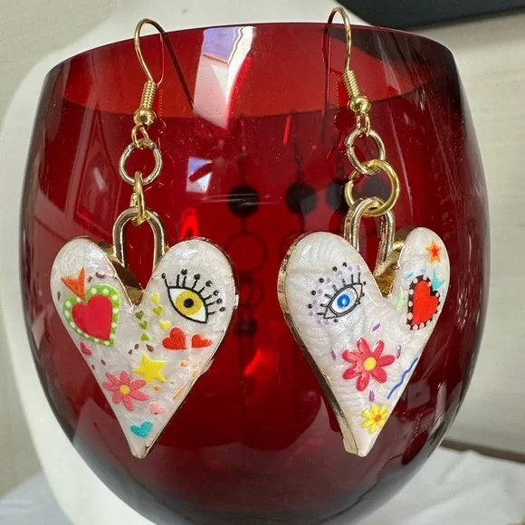 Funky modern vibe white heart earrings with inlaid designs - Picture 1 of 6